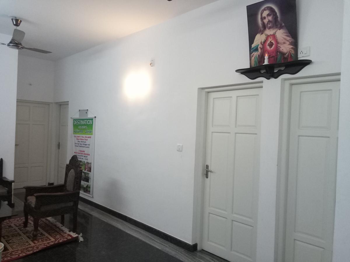 Janatha Homestay Kochi Ngoại thất bức ảnh