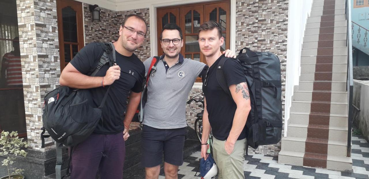 Janatha Homestay Kochi Ngoại thất bức ảnh